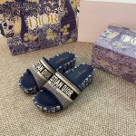 橙子出厂价p dior 迪奥春夏新款 字母刺绣坡跟厚底拖鞋 一字凉拖 底厚 前2.5Cm 后5Cm 码数 35-41