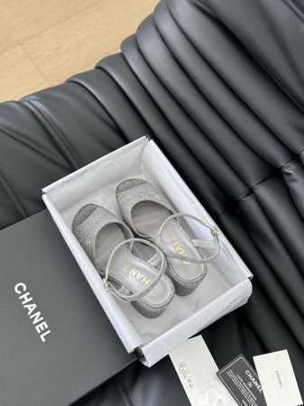 Chanel 24C经典鱼嘴防水台高跟鞋 水台高度4Cm 后跟高度12Cm 鞋面麂皮 牛皮 内里羊皮 原版大底 Size:35-39 其他码数定做 - 点击图像关闭