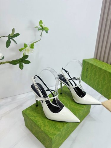 出厂 2025 Sss新款报到 Gucci 古*奇 原单品质 原汁原味的欧式风格 上脚非常完美穿搭上配此鞋 优雅大方 晶莹剔透 无论种各配件材质 都是家独一比一