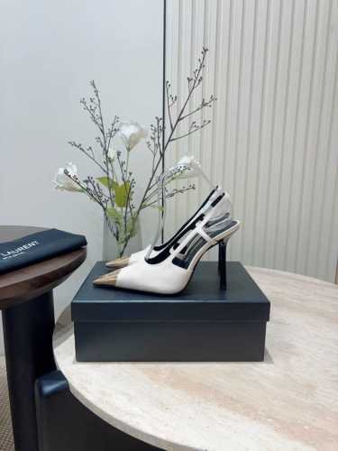 24Ss新款SAINT LAUREN*YSL JEANNE高跟后空凉鞋 露跟高跟鞋，方形金属尖鞋头盖设计，饰以LE CASSANDRE MARTELé，搭配方形