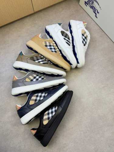 Burberry 巴宝莉 -高端品质 原单休闲运动板鞋 -鞋面：进口纳帕小牛皮、品牌图腾布匹、鞋舌品牌布标 -内里：水染牛皮 -大底：超轻Tpr橡胶; 双色成型