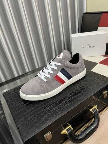 MONCLER 蒙口、官网同款 高品质男鞋 材料：定制小牛皮 网布透气内里真皮鞋垫 原版开模大底款式类型：男士休闲运动鞋 系带款男鞋系列 欧美潮流风格 随意搭