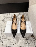 maison Margiela马吉拉25 最新 小猫跟尖头 高跟鞋 单鞋 一款所有女性都不会拒绝的鞋，Kinkies系列的高跟鞋非常具有女性的魅力，是海盗爷为马