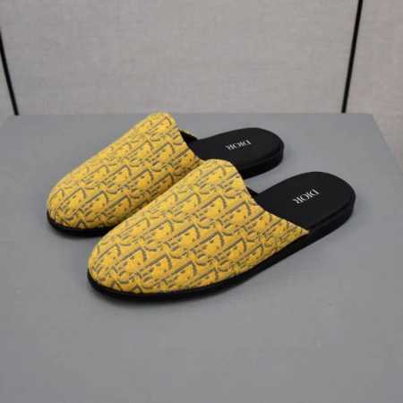 Dior 迪奥 拖鞋！批 。原版logo布面料，橡胶鞋底。男码38-44。 - 点击图像关闭
