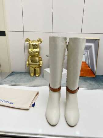 价格： 全网独家 最新水台 长靴 驴牌 巴黎 代购款独家新款顶级版本 质量超级美爆。设计 Zp 原版开模 原版扣开模 附带原版logo 超级炫美 一眼看上去就高 - 点击图像关闭