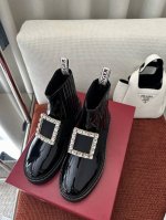 经典Viv' Rangers升级系列金属扣厚底乐福鞋 切尔西踝靴｜原版购入全套包装代购级别 -短靴钻扣- 材质与工艺： 原版牛皮革 牛漆皮 定染羊皮内里 鞋面闪