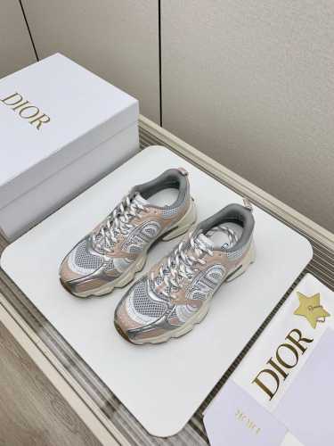 出厂 高版本 迪奥 Dior Chrono 新款休闲运动鞋跑鞋老爹鞋 真的酷毙了，未来感十足原版完美复刻！全对版材质 模具！！35-40