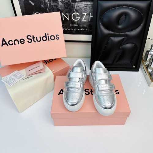 ACNE24SS爆全网的笑脸厚底小白鞋最高品质出货 厚底设计，不仅增加高度，更显时尚感。 无论是日常出行还是外出旅游，都是所有小仙女的不二选择。 鞋面：进口小牛