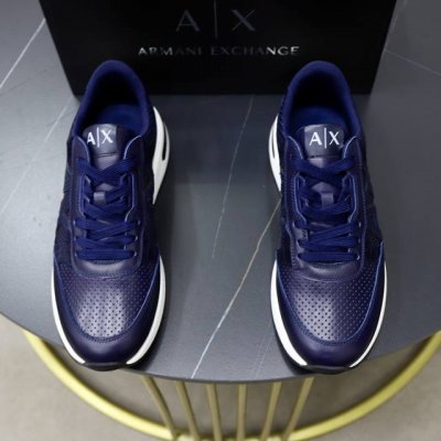 品牌：阿玛尼ARM NI 标准码：39–44 38、45定制 等级：官网同款 材料：原版牛皮面 舒适内里 轻便耐磨大底 款式类别：男士时尚休闲鞋 跑步 运动鞋