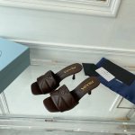 出 真皮大底 顶级包装配套最高版本 PRADA 222普拉达春夏新品， 顶级版本 实力来袭！Prada Glow限时店22版官方新升级，真皮底凉鞋，全国独家首发