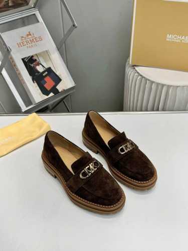 MICHAEL KORS 2024秋冬单鞋最新款 跟高4厘米，进口头层牛皮面料，35-41 35、41不支持退换 工厂价