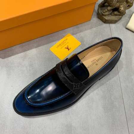 工厂价 实价 牛里 Lv路易威登商务皮鞋，釆用原版进口意大利开边珠擦色牛皮，全牛皮内里、专业鞋匠精心手工制，原版专供耐磨大底。标准码38-44黑色 酒红色 蓝色 - 点击图像关闭