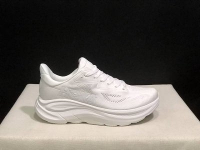顶级版本Hoka One One Clifton 10 克利夫顿 低帮跑步鞋男女同款 码数：36-46码 含半码 编码: 1147833-Ddw 全套得物包装：