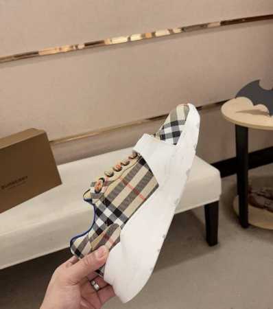 burberr* 高端精品 元 Size 38-45 巴宝莉秋冬新品 现货发售 原版1:1复刻 魔术贴经典格纹运动鞋 原版纯棉格纹布 进口Tpu橡胶大底 舒适轻 - 点击图像关闭