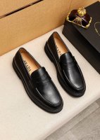 商品商标：Prada 普拉达 休闲皮鞋 正码码数: 39-44 38.45.46订制 商品材料：精选 进口头层小牛皮鞋面，进口水染牛皮内里。强烈立体视觉效果，发