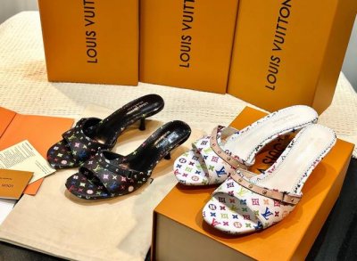 2025春款Vuitton Loui .馿家￣￣￣￣￣ 橡胶底 P300 双层真皮底240 ★顶级版本 ★原版开发 独家开模 ★码数35 42 跟高5.5