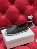 独家实拍 顶级版本 24Ss 顶级代购货 Celin* 思琳字母渔夫鞋系列 夏新款爆款渔夫鞋 简约大气时髦 耐看不过时 是时尚圈永不退潮的经典所在 复古的渔夫鞋