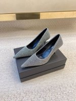 balenciag*Ss25新款真皮尖头单款高跟鞋 原版套楦 顶级品质 材质 鞋面 进口羊皮 内里 进口羊皮里 大底 真皮大底 码数 35-39 34 40 4