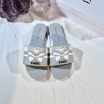 橙子出厂价p dior 迪奥春夏新款 立体蝴蝶 平底拖鞋 一字拖 凉拖 码数 35-42