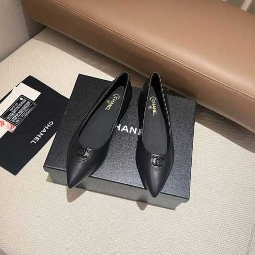 工厂直销 A年度最爱一双增高厚底绝美爆款鞋 专柜 正品级 版本！！ 这一季小香新款真的太好看了， 真的一眼爱了 经典的搭配，真的超级有个性！ 复古又时髦，无论搭