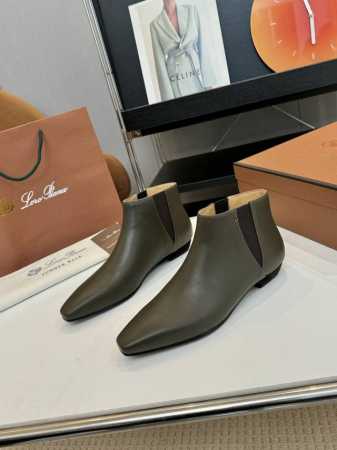 工廠價: 品 牌：Lo*ro Pia*na Loropiana LP诺悠翩雅24ss秋冬新款 Lakeside 牛皮切尔西短靴 这款短靴采用头层胎牛皮制成，十分 - 点击图像关闭