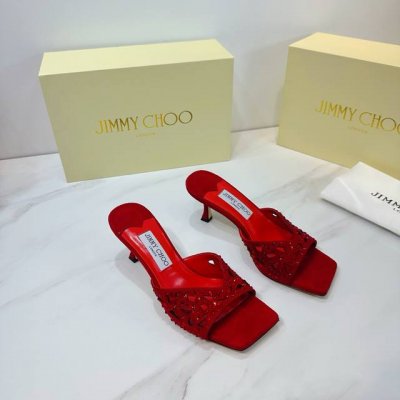 Jimmy Choo 吉米周 是一个非常全面之尊贵时尚生活品牌， 香港,美国等大时尚博主及明星的同款表带女士高跟，中跟，平跟后空凉鞋系列。 澳大利亚尖头 圆头，