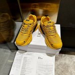 工厂价格 、Dior 系列新品这款 C ' Est Dior 运动鞋彰显醒目而时尚的风范。精心制作，鞋面侧边分别展示 C 和 D 字母尽显格调，细节也增添一丝优