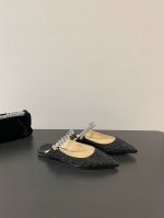 jimmy Choo 最高品质 最新经典钻石链条 渐变烫钻 重工艺水晶半拖鞋单鞋 同步专柜 主打精致 舒适度休闲 甜美 无解风都轻松满足 Blingbling