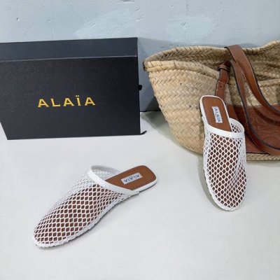 高品质出厂半拖 ！ALAIA24春夏网面平底拖鞋！最新春夏时装秀新款系列平底渔网芭蕾舞鞋！法国高端一线高定品牌！时尚界最后的手艺人 只忠于展现女性身体曲线的裁剪