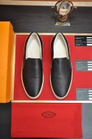 出厂价P 商品商标：Tods 托德斯 豆豆鞋 正码码数: 38-45 45定制不退换 商品材料：精选 头层小牛皮鞋面+进牛皮鞋垫。强烈立体视觉效果，原版橡胶大底