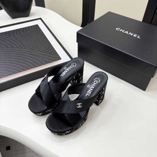 chane* ｜小香25新品 绝美T子带粗跟水钻凉拖 又是被种草的凉鞋系列 粗跟真的绝 逛街 晚会必备单品 鞋面采用定制小羊皮 内里垫脚为羊皮 意大利进口真皮大