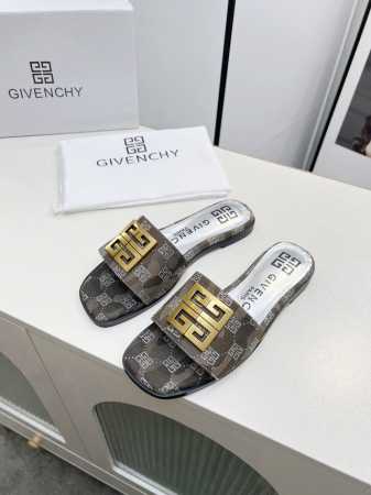 高版本GIVENCHY 纪梵希露趾平底拖鞋出货了，带有品牌标志的金属饰扣与金属质感的银色皮垫搭配，高端大气上档次。鞋面头层牛皮，内里羊皮，35-40码。41-4 - 点击图像关闭