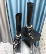 CHANE*｜小香24P新品大蝴 蝶结珍珠双C靴子系列 超仙的大蝴蝶结凉拖鞋 大蝴蝶结也是当下流行趋势 非常足的松弛感 上脚非常简洁优雅。 面料采用定制材质 内