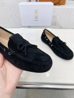 dior 迪奥春夏新款超轻果冻系列乐福鞋 全新 版面力求打造时尚经典单品 巴黎时装周第一场分量十足的大秀场打造的新品 灵感由D主设计师巧妙结合在完美鞋型上.搭配