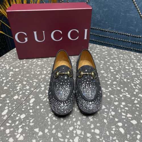 Gucci 古驰顶级品质①面料：牛皮 牛皮压字母 字母材料点钻②内里／垫脚:羊皮里③大底：原版意大利真皮底④码数：35-42 40.41.42定做不退换 包装：