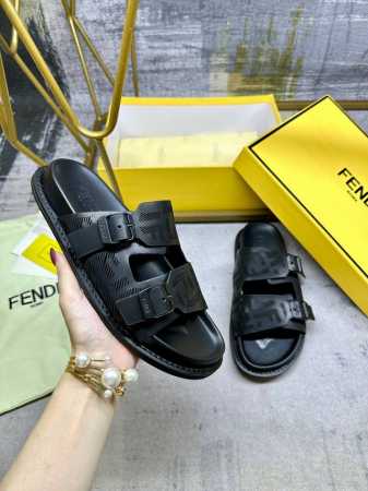 FENDI最新爆款双带平底拖鞋，黑色牛皮面料激光雕刻FF图案，黑色面金属扣件，35-45码， - 点击图像关闭