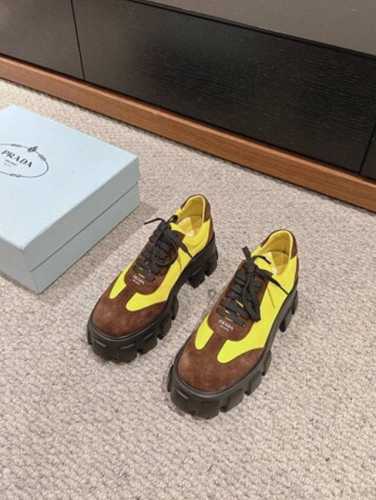 顶级品质 男+10 Prada Fw24 New Arrival～ P家2024秋冬厚底乐福鞋新品 经典的鞋型，鞋面拼接细节质感满满 简约百搭又不乏辨识度经典耐