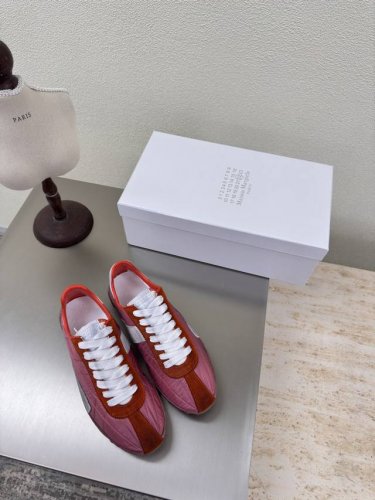 男女款 复古做旧 新德讯 Mm6 Maison Margiela 男10 高丝光牛反绒皮原版布料水染牛皮 大热时尚风格 粉旧 Mm6 Maison Margie