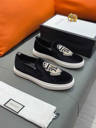 商品名称：Gucci 古驰 正规码数: 38-44 套脚鞋 商品材料：精选 进口磨砂牛皮鞋面，柔软羊皮内里；原厂大底。