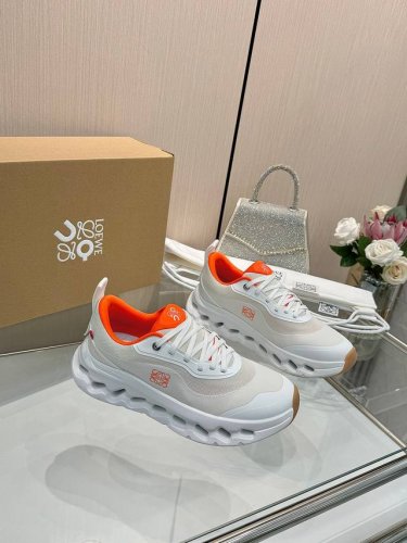 工厂p价p： On X Loewe全新六色限量更新！ 2025昂跑罗意威联名系列全新启幕！ Cioudtilt2.0跑鞋情侣款 罗意威 Xon 昂跑全新合作系列
