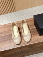 香奈儿经典款新网面芭蕾舞鞋 无论搭配裤装还是裙装都是完美 小圆头的设计很好的修饰脚型 小仙女们必备 Size 35-39 40 41定制不退换