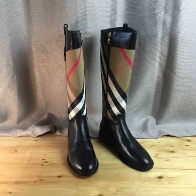 工厂价 Burberry 经典巴宝莉格纹系列___HK9800 匠心定制 专柜代购版 顶级意大利进口牛皮 原版博柏利标志格纹布左右 内外对花纹 意大利进口羊皮内