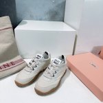 高品质出厂 ！顶级品质 全新升级原版开模 MiuMiu 缪缪 25春夏新款时装饼干鞋阿甘鞋休闲运动鞋！miu最新爆款 前卫大胆的设计！风格融于此款厚底帆布运动鞋