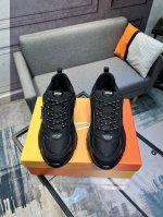 Dior B44 Blade 情侣款运动鞋，原版比一复刻。 由 Lewishamilton 设计的生活胶囊系列点缀的 Dior B44 Blade 运动鞋以20