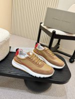 实价 Brunello Cucinelli 2025Ss新款休闲运动鞋出货 新材料 丰富色彩和雅致细节重新定义了这款运动鞋的风格 鞋面的粒面小牛皮洋溢着复古的品