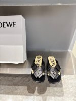 2025 最新罗意威Loewe Ss夏季限定拖鞋 上脚真的太美了 强烈推荐 明星博主同款 面料 进口羊皮 里料:进口羊皮 大底:真皮注塑底 码数:35-39 4