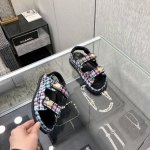 出厂价 真皮底30 顶级 品质2025魔术贴凉鞋 小香风布料 小羊皮内里 垫脚 橡胶大底 SIZE：35-41 40 41定做不退换 原版包装配套