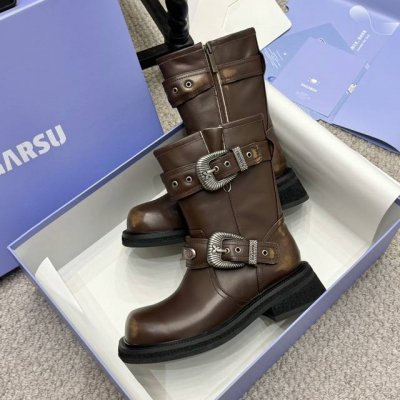 Sugarsu 24Ss 秋冬必备的单品 擦色 马丁靴 侧颜秒杀全场 可甜可酷 厚底方头设计 采用进口牛皮擦色 皮质柔软不磨脚 羊皮内里 舒适度好 五金气孔质感