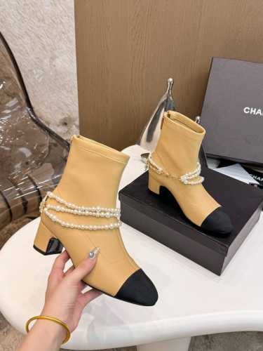 代购级 Chanel 24A高级手工坊珍珠系列短靴 一如既往的高版本 经典玛丽珍系列 鞋面羊皮 内里羊皮 真皮大底 跟高5.5cm Size:35-39 其他码