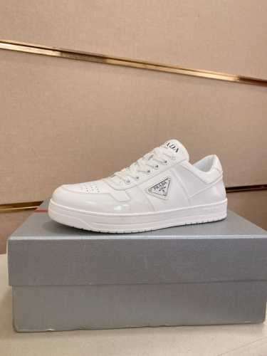 工厂P价 高版本 新款Prada 普拉达 专柜同步上市， 新款男鞋、面料精选头层牛皮 头层牛皮内里。原版开模防滑橡胶大底，精美线条、简约大气，上脚舒服上挡次、休